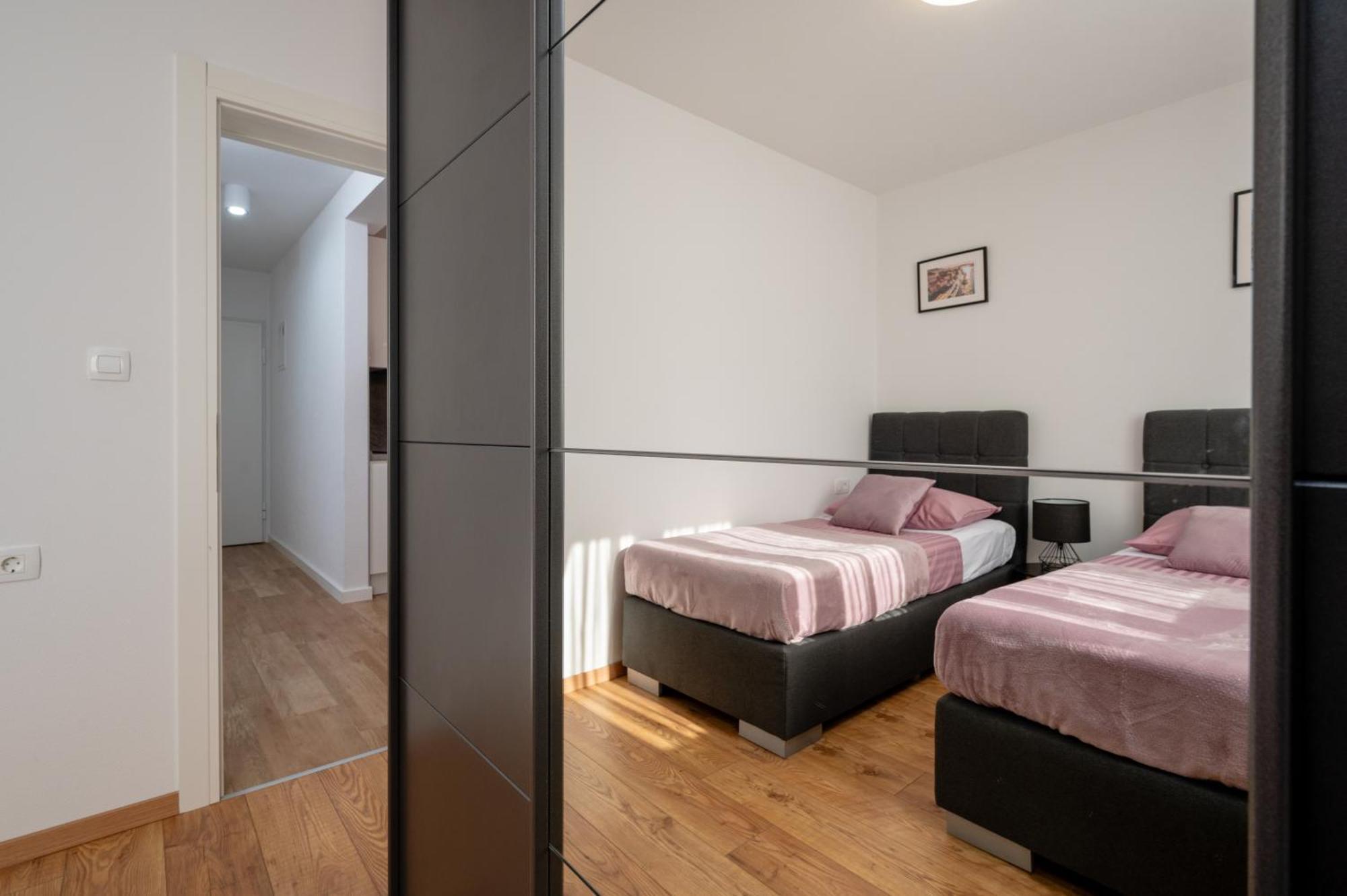 Apartment Ivi トロギール エクステリア 写真